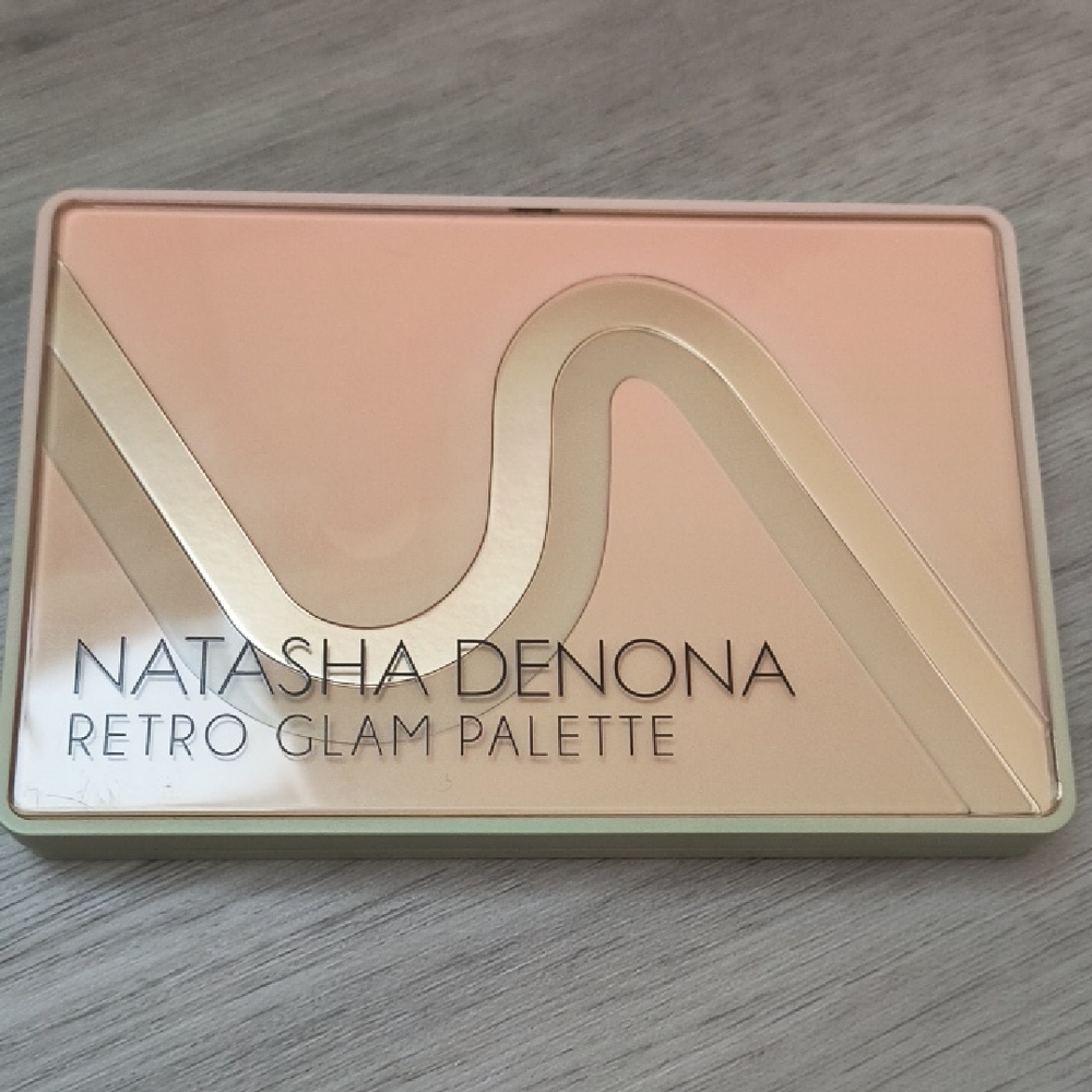 Natasha Denona Retro Glam Eyeshadow Palette - Peach & Gold Tones